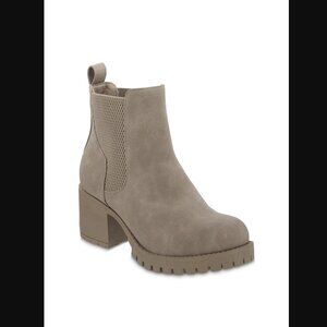 MIA Jonna Chealsea Boot (Size 11)